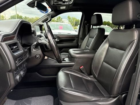 Used 2021 Chevrolet Suburban Z71 w/ Z71 Signature Package image 9