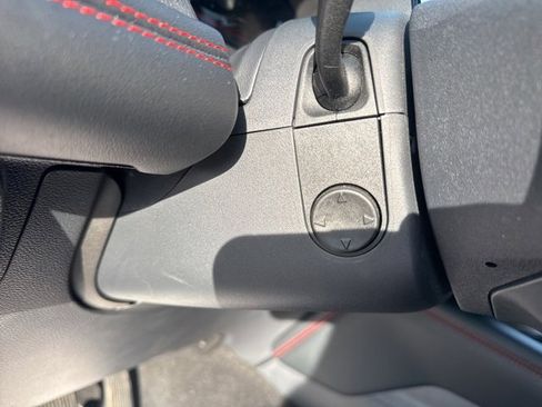 Used 2025 Ford Explorer ST-Line w/ Premium Package image 23