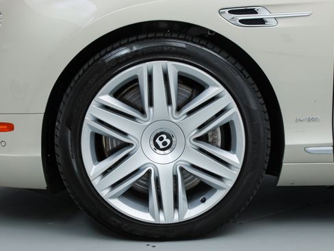 Used 2016 Bentley Continental GT AWD/4WD image 36