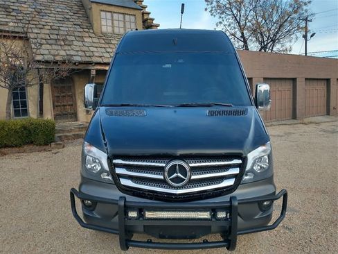 Used 2014 Mercedes-Benz Sprinter 2500 image 4