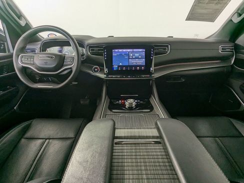Used 2024 Jeep Wagoneer Series II w/ Flexible Seating Group RWD image 66
