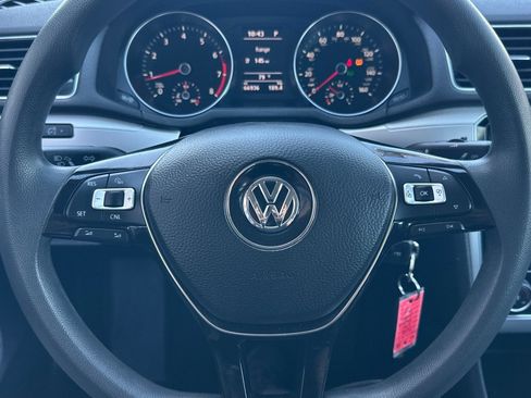 Used 2018 Volkswagen Passat 2.0T S FWD image 21