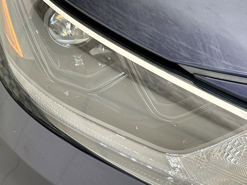 Used 2022 Toyota Highlander XLE FWD image 9