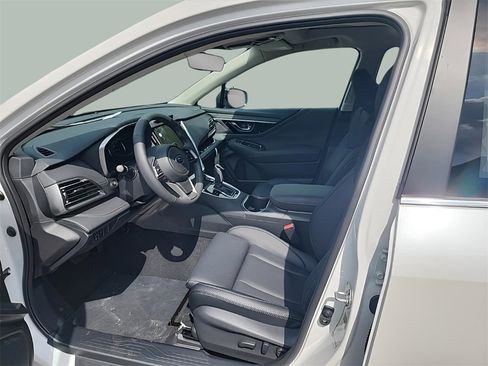 Used 2025 Subaru Outback Limited image 13