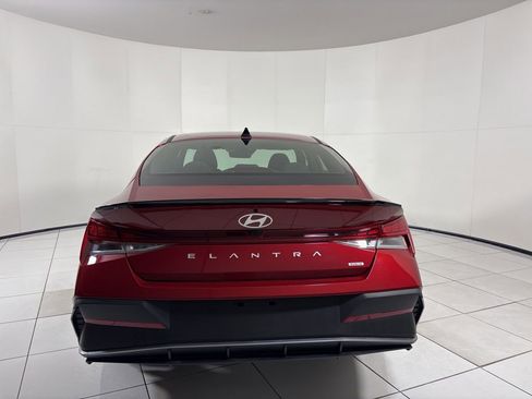 New 2025 Hyundai Elantra SEL FWD image 4