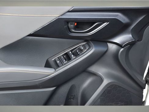 Certified 2025 Subaru Crosstrek 2.5i Sport w/ Crosstrek Mirror Package image 23