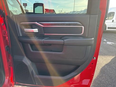 Used 2024 RAM 2500 Big Horn w/ Sport Appearance Package image 12