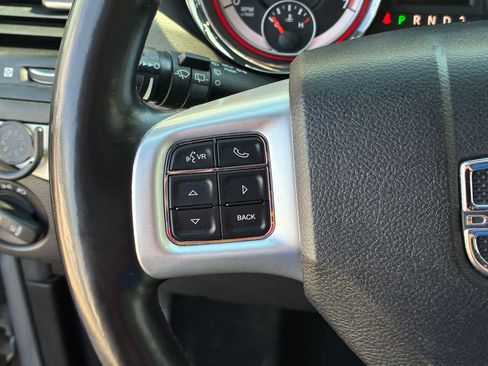 Used 2019 Dodge Grand Caravan GT FWD image 19