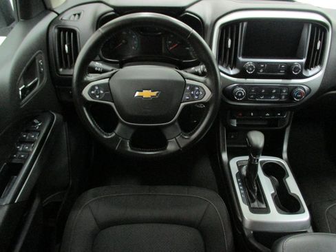 Used 2022 Chevrolet Colorado LT w/ LT Convenience Package image 13