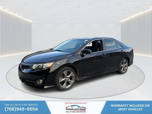 Used 2012 Toyota Camry SE FWD image 1