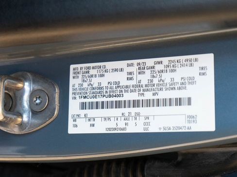 Used 2023 Ford Escape SE image 31