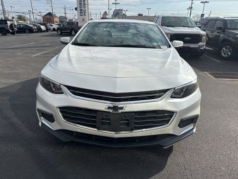 Used 2018 Chevrolet Malibu Premier w/ Premier Sun and Wheel Package image 5