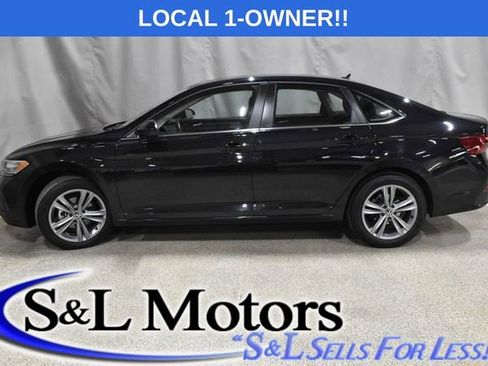Used 2024 Volkswagen Jetta SE image 5