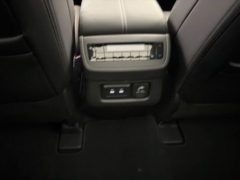 New 2026 Nissan Pathfinder Platinum FWD image 22