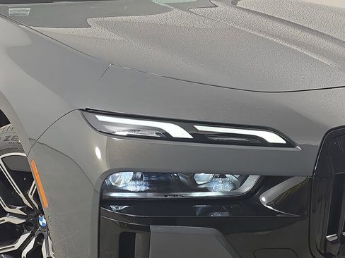 Certified 2023 BMW 740i 740i w/ Parking Assistance Package image 33