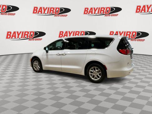 Used 2024 Chrysler Voyager LX FWD image 6