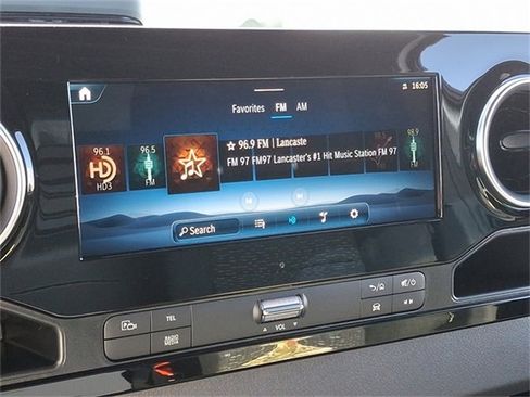 Used 2025 Mercedes-Benz Sprinter 2500 image 16