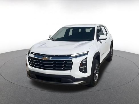 Used 2025 Chevrolet Equinox LT FWD image 6
