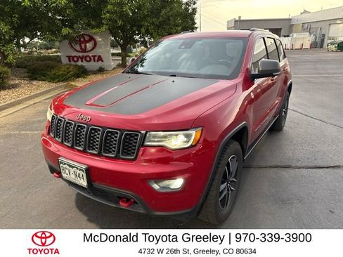 Used 2021 Jeep Grand Cherokee Trailhawk w/ Trailhawk Luxury Group AWD/4WD image 2