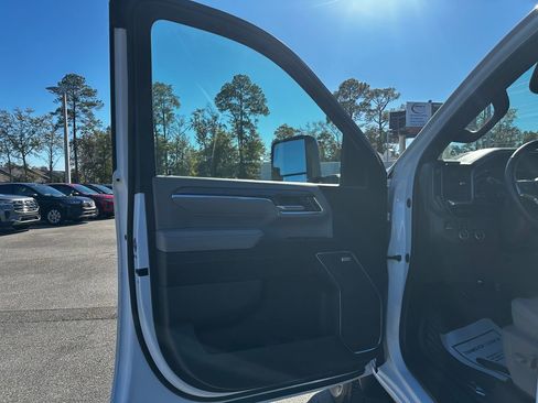 Used 2024 Chevrolet Silverado 3500 LTZ image 33