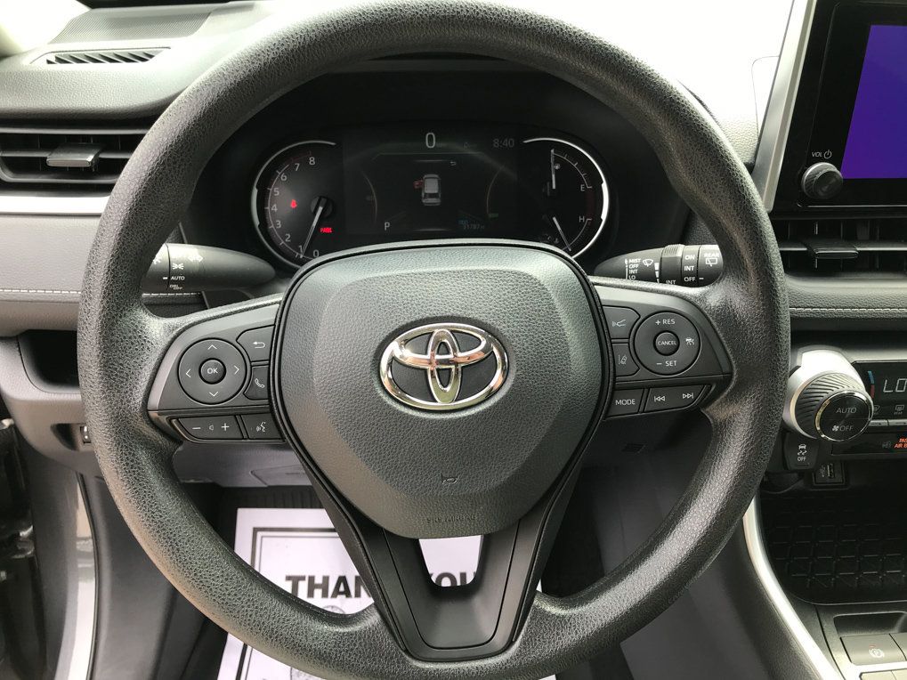 Certified 2025 Toyota RAV4 XLE AWD/4WD image 15