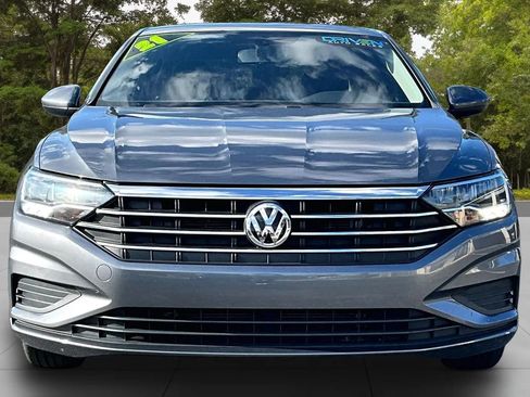 Used 2021 Volkswagen Jetta SE FWD image 3