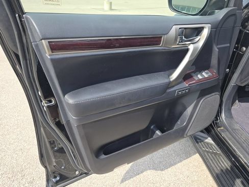 Used 2014 Lexus GX 460 w/ Premium Package AWD/4WD image 14