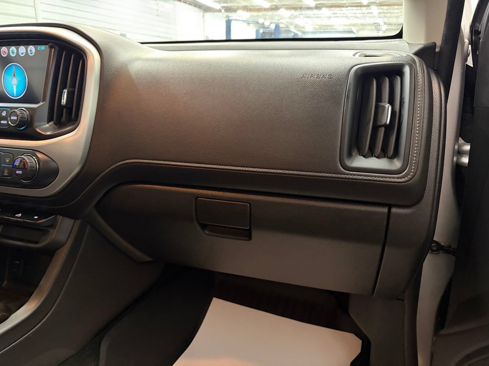 Used 2018 GMC Canyon SLE w/ SLE Convenience Package AWD/4WD image 28