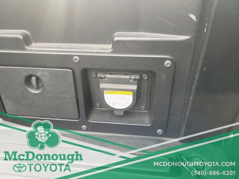 Used 2019 Toyota Tacoma SR5 image 9