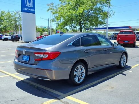 Used 2018 Honda Accord LX image 9