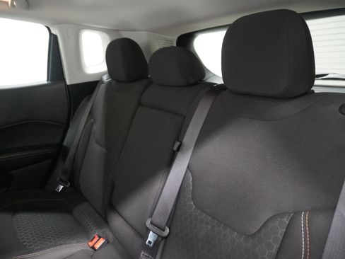 Used 2020 Jeep Compass Sport w/ Tech Group image 12