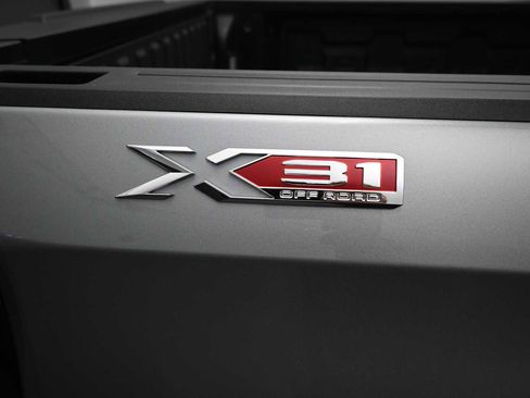 New 2026 GMC Sierra 1500 SLT w/ SLT Premium Package AWD/4WD image 12