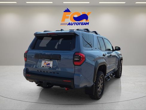 New 2026 Toyota 4Runner SR5 AWD/4WD image 4
