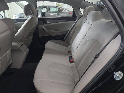 Used 2017 Hyundai Sonata SE FWD image 3
