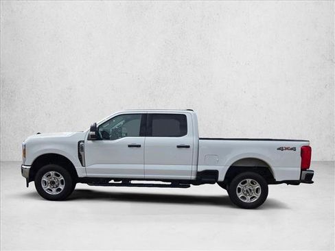 Used 2025 Ford F250 XLT AWD/4WD image 8