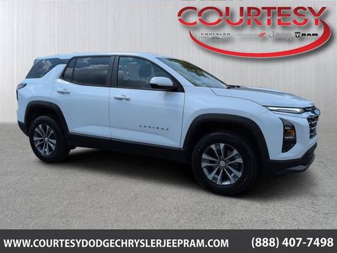 Used 2026 Chevrolet Equinox LT FWD image 1