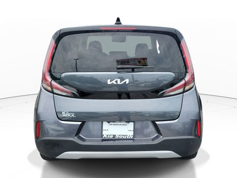 Used 2024 Kia Soul LX w/ Option Group 015 FWD image 5