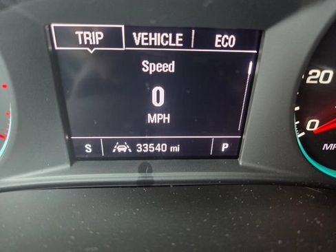 Used 2022 Chevrolet Traverse LS FWD image 19