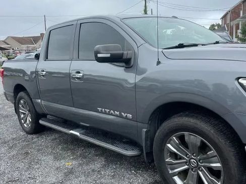 Used 2019 Nissan Titan SV w/ SV Convenience Package AWD/4WD image 18
