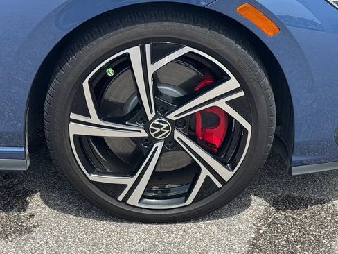 Used 2025 Volkswagen GTI SE FWD image 6