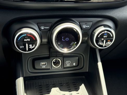 New 2026 Hyundai Venue SEL FWD image 23