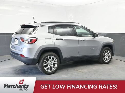 Used 2022 Jeep Compass Latitude AWD/4WD image 8