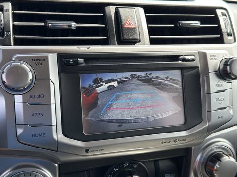 Used 2019 Toyota 4Runner SR5 AWD/4WD image 33