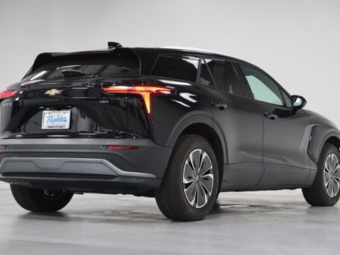 Used 2024 Chevrolet Blazer EV LT AWD/4WD image 17