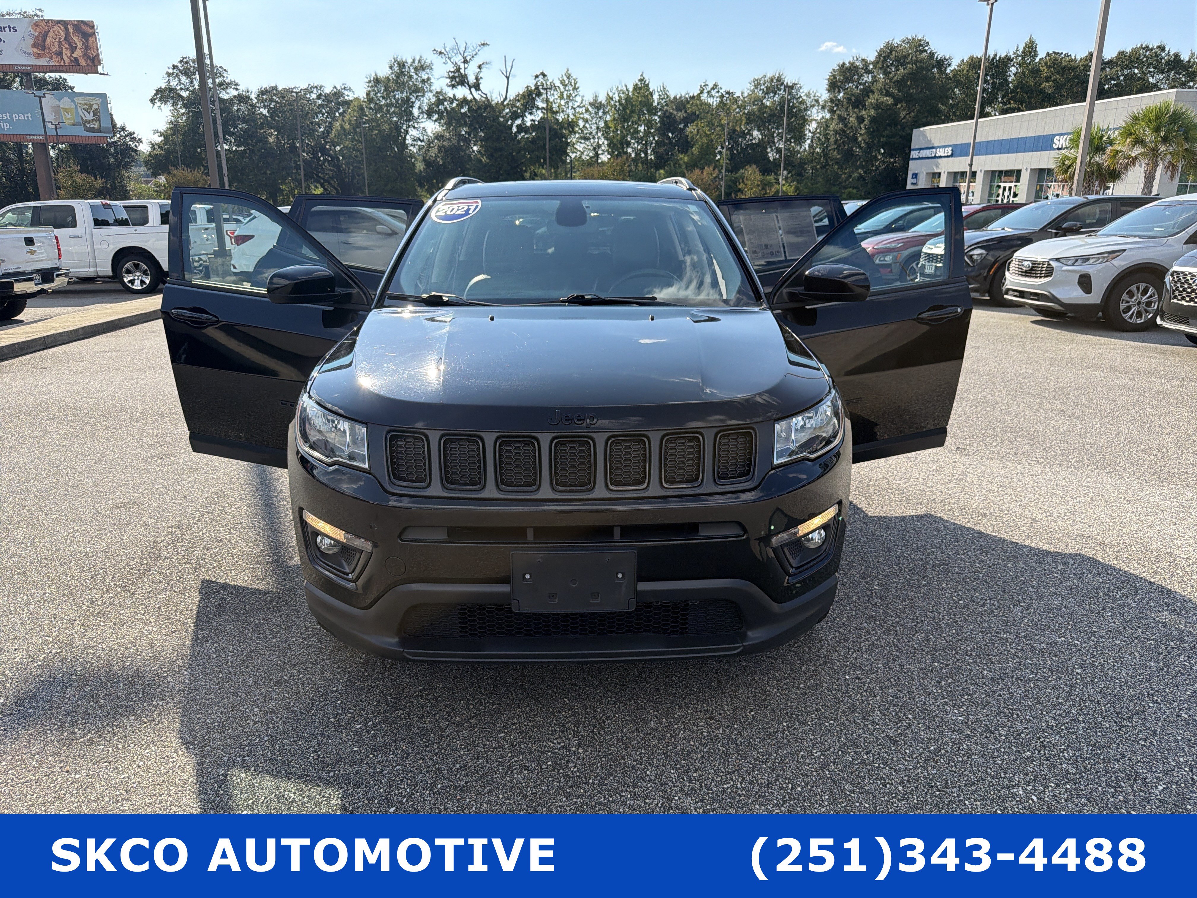 Used 2021 Jeep Compass Latitude w/ Sun and Sound Group AWD/4WD image 30