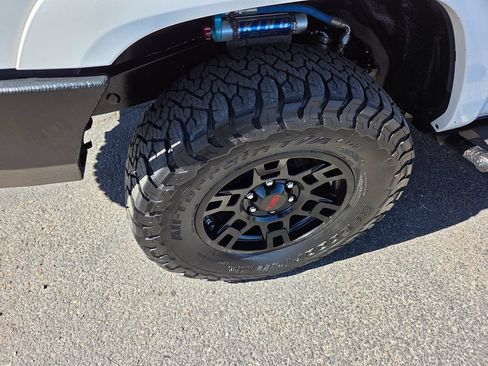 Used 2016 Toyota 4Runner SR5 Premium AWD/4WD image 9