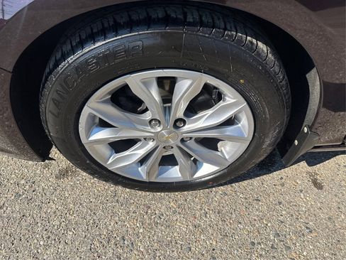 Used 2021 Chevrolet Malibu LT w/ Leather Package image 21