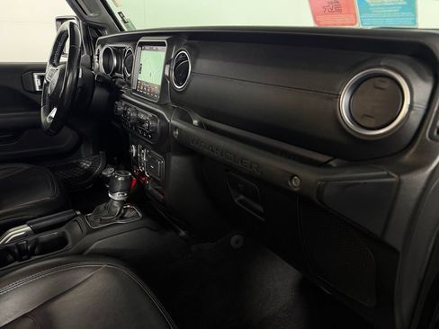 Used 2021 Jeep Wrangler Unlimited Rubicon 4xe w/ Safety Group AWD/4WD image 32