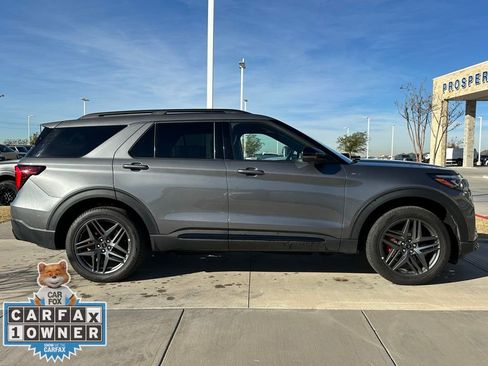 Used 2025 Ford Explorer ST-Line w/ ST-Line Street Pack image 21