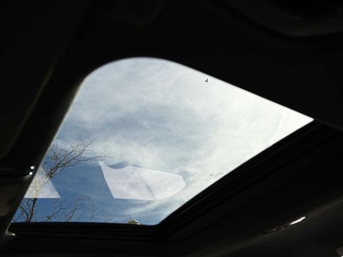 New 2026 BMW 330i Sedan w/ Premium Package image 15